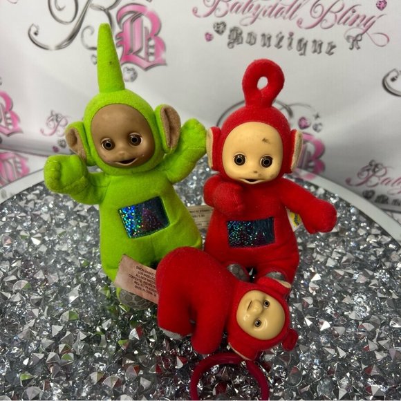 Teletubbies 2 rattles plush and 1 key chain charm plush Po & lala green red - Picture 2 of 3